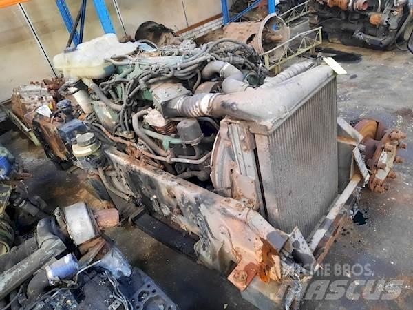 Volvo D6B220 엔진