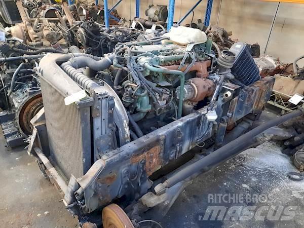 Volvo D6B220 엔진