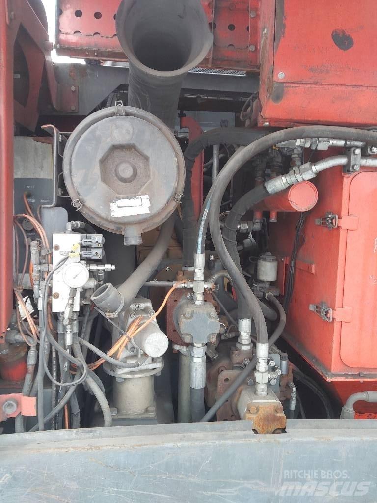 Sandvik DP 1500 i 도로 굴착기