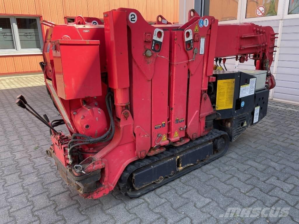 Unic URW-095 트랙 크레인