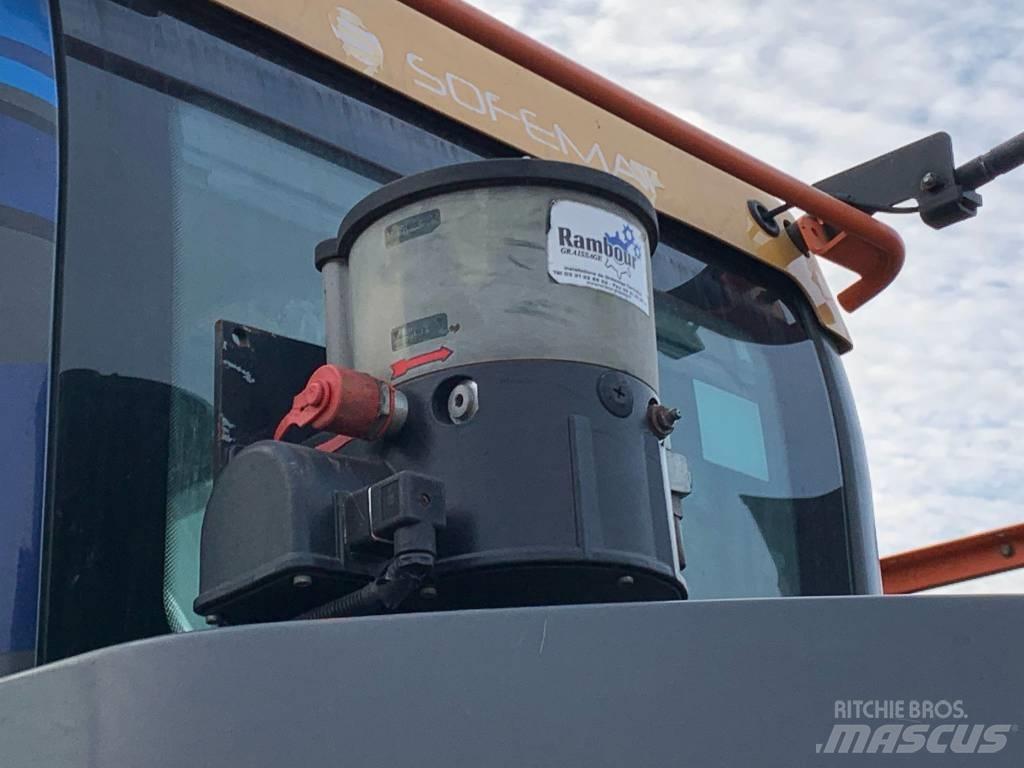 Volvo ECR145EL 대형 굴삭기 29톤 이상