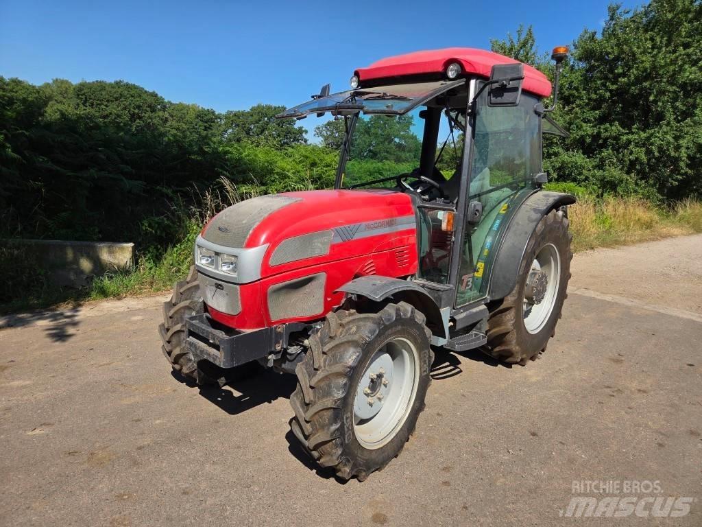 McCormick F 90 트랙터