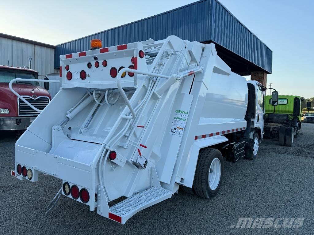 Isuzu NRR 폐기물 수거 트럭