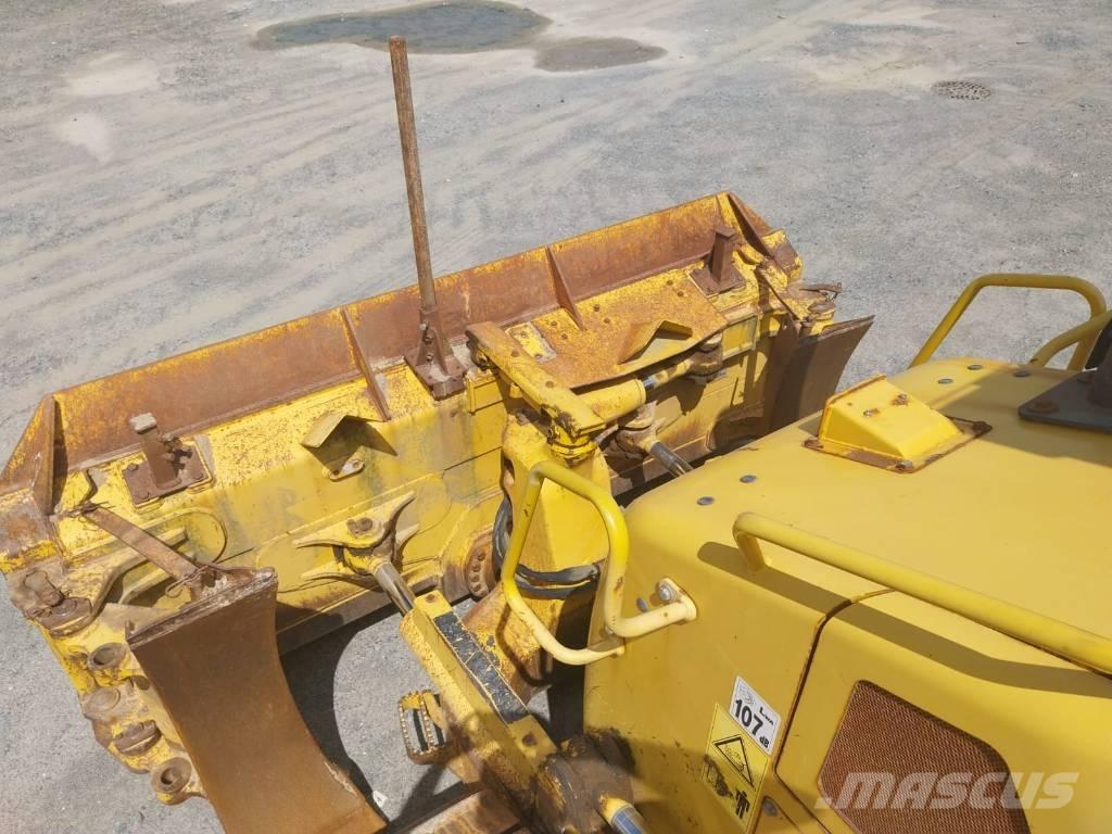Komatsu D61PX-23 크롤러 도저