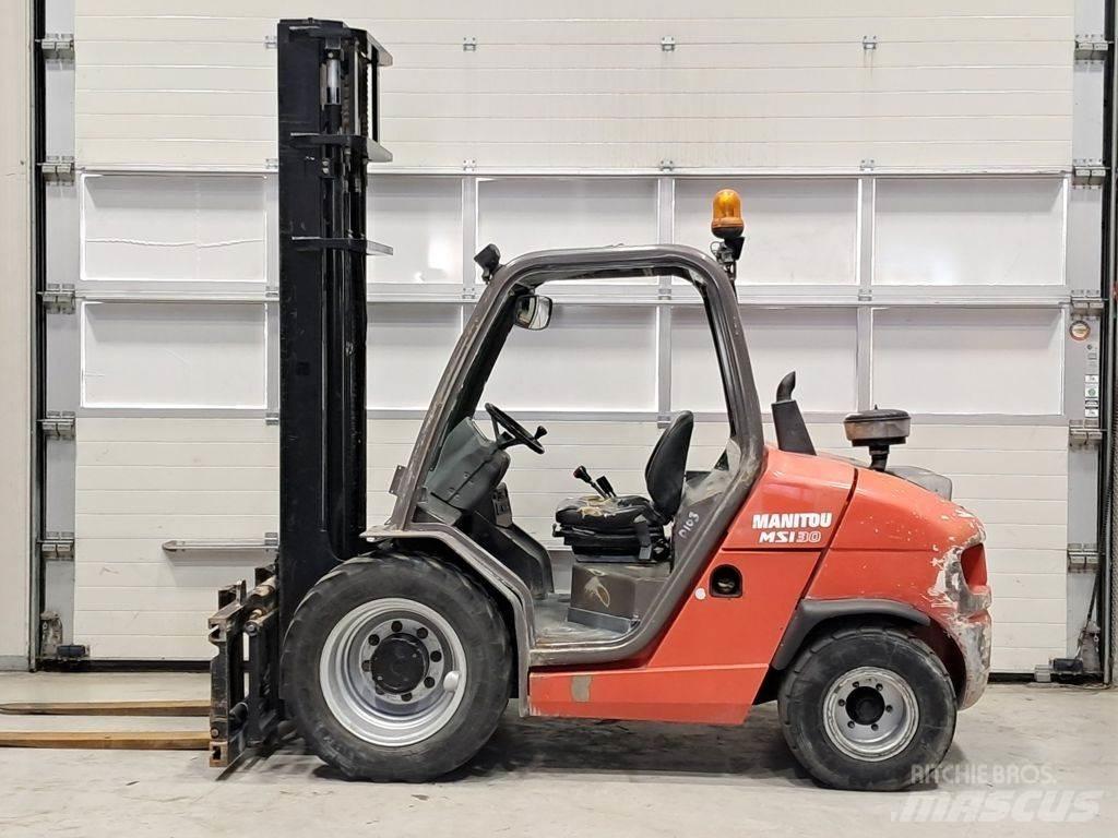 Manitou MSI30D 험지용 트럭