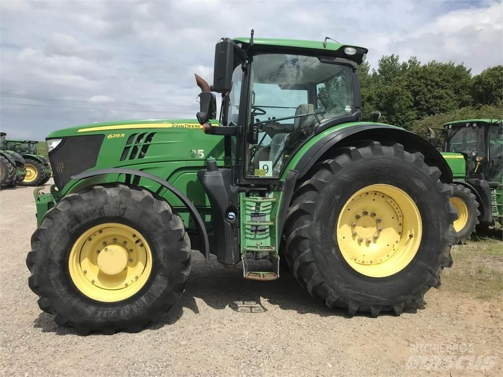 John Deere 6215R 트랙터