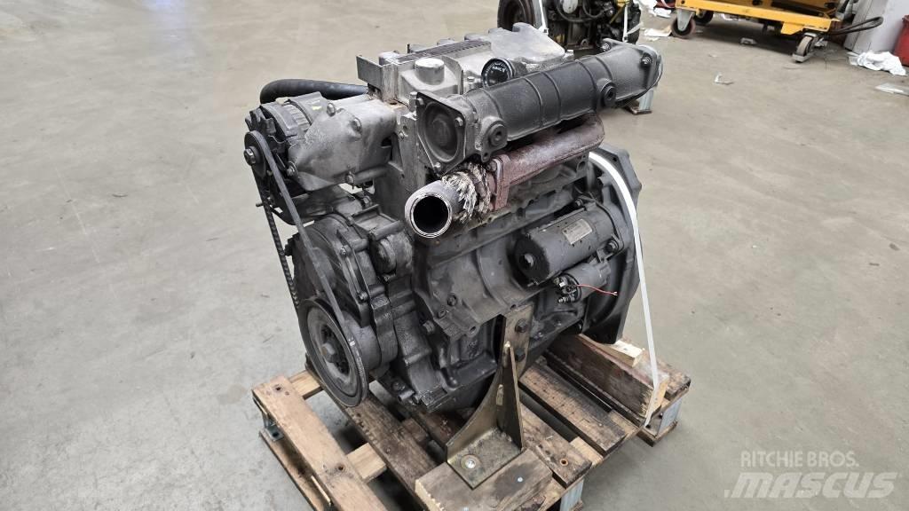 Deutz F3M2011 엔진