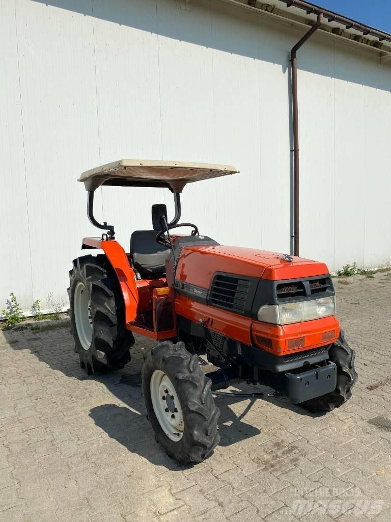 Kubota GL320 소형 트랙터