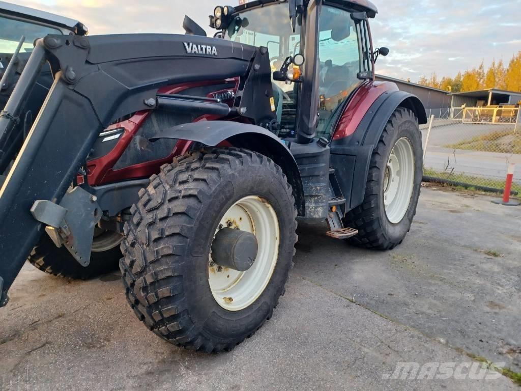 Valtra 234 Direct 트랙터