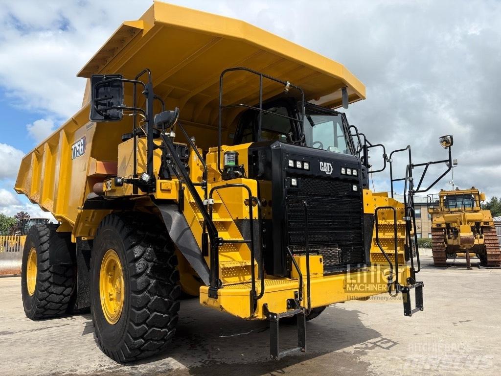 CAT 775 G 초대형 덤프 트럭
