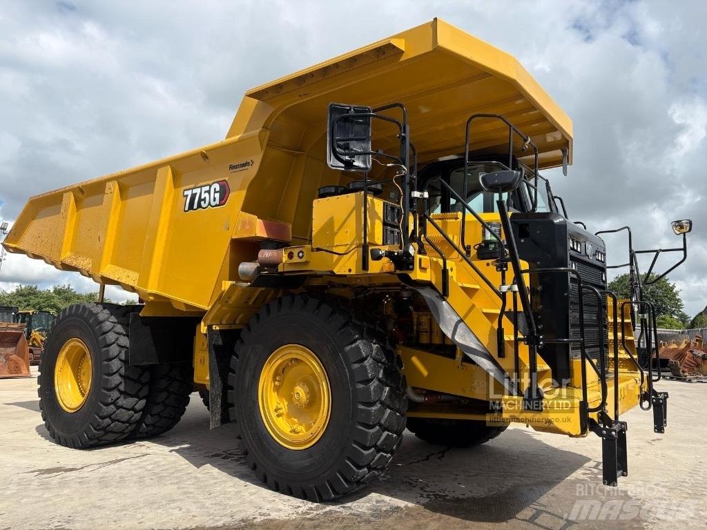 CAT 775 G 초대형 덤프 트럭
