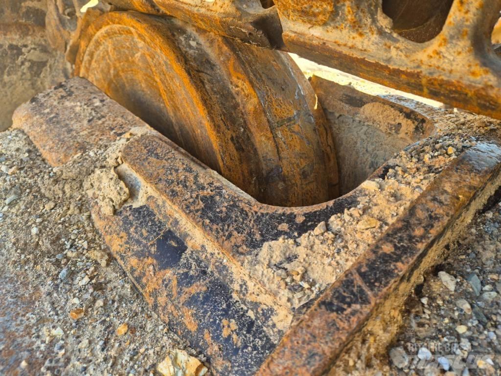 CAT 330F 대형 굴삭기 29톤 이상
