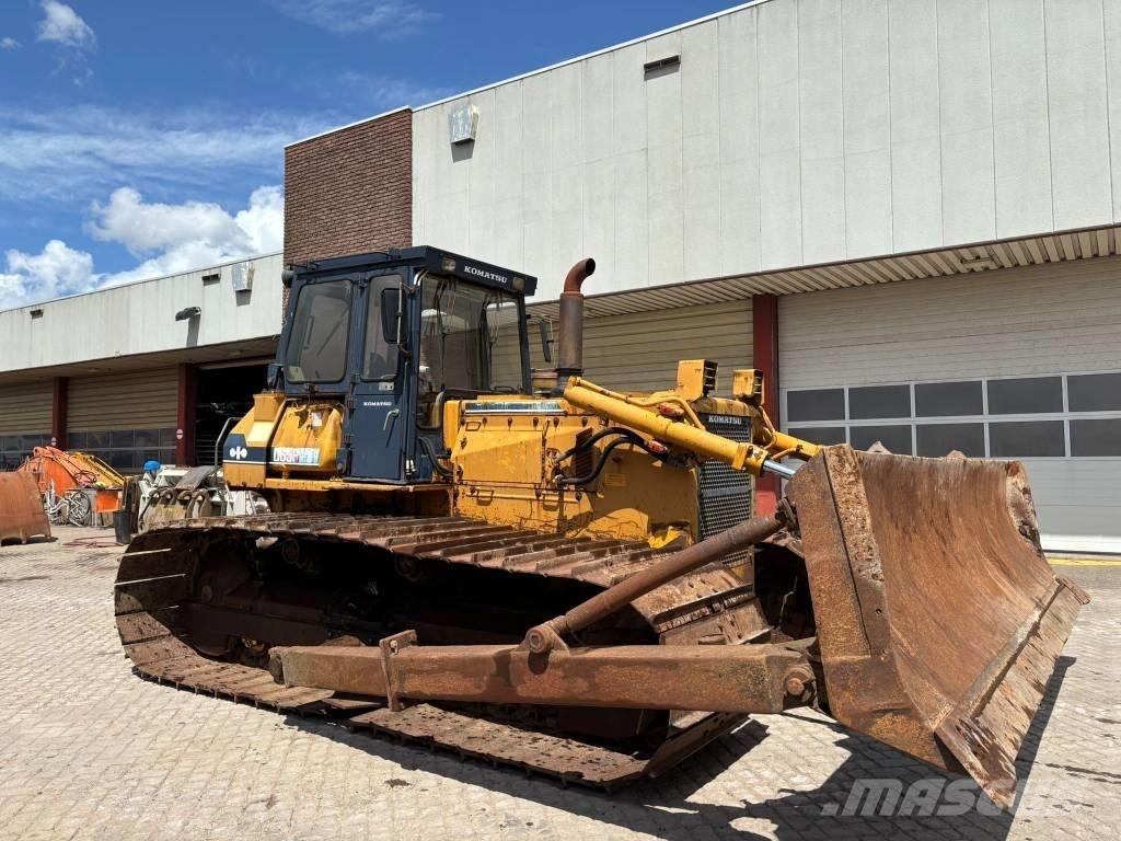 Komatsu D65PX-8 크롤러 도저