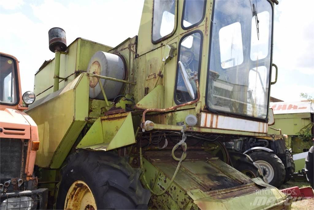 CLAAS Dominator 80 콤바인 수확기