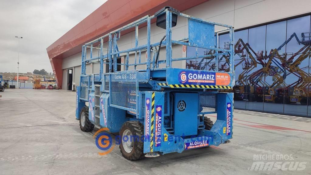 Genie GS 3384 RT 가위형 리프트