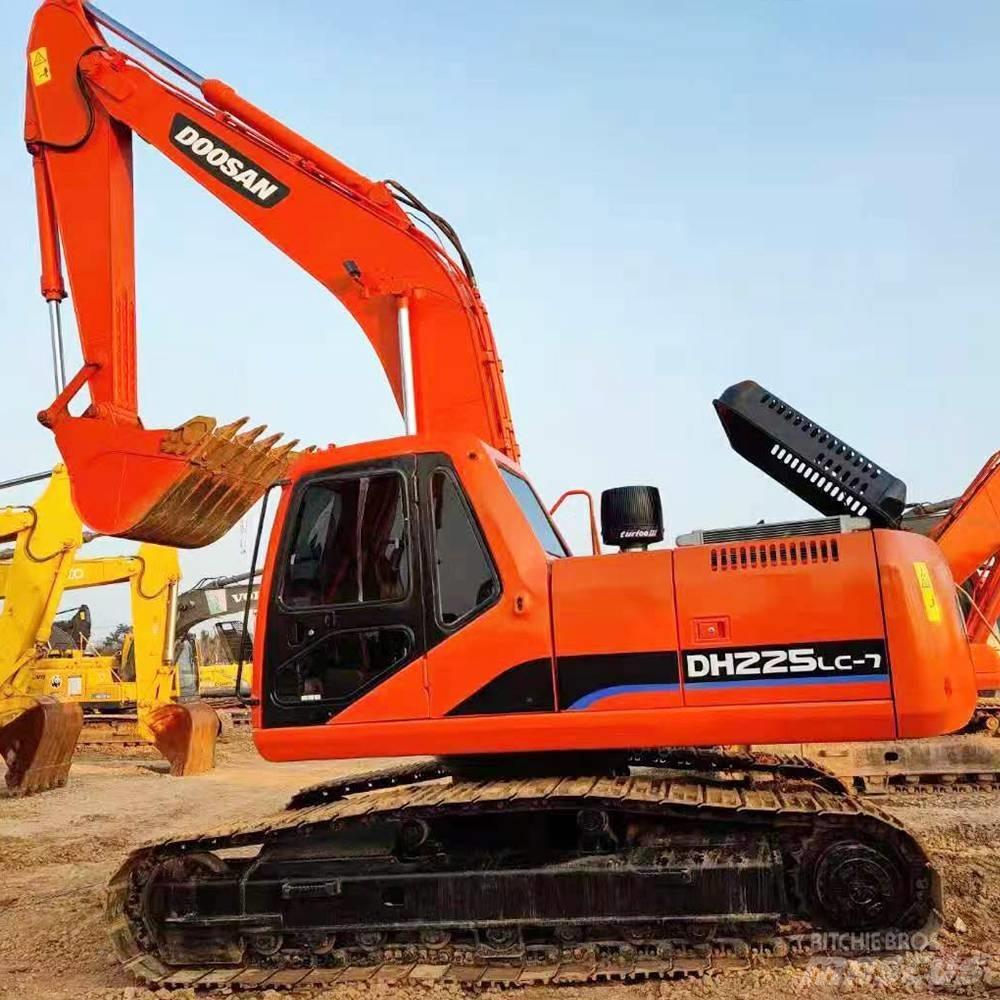 Doosan DH 225 LC-7 대형 굴삭기 29톤 이상