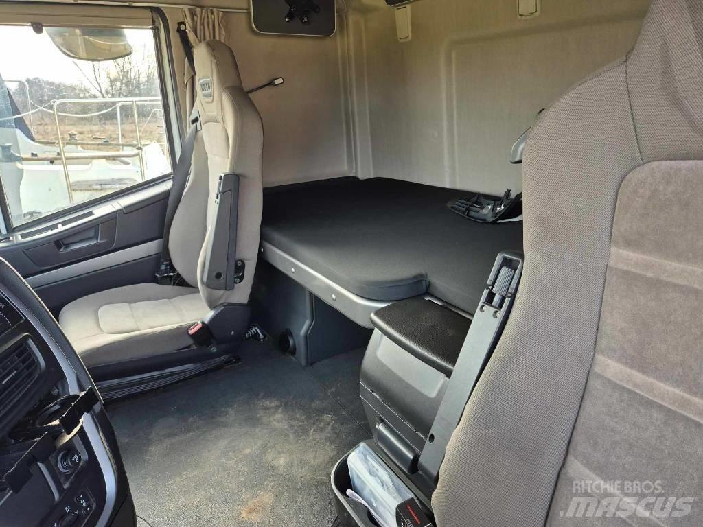 Iveco Stralis 420 플랫베드/윈치 트럭
