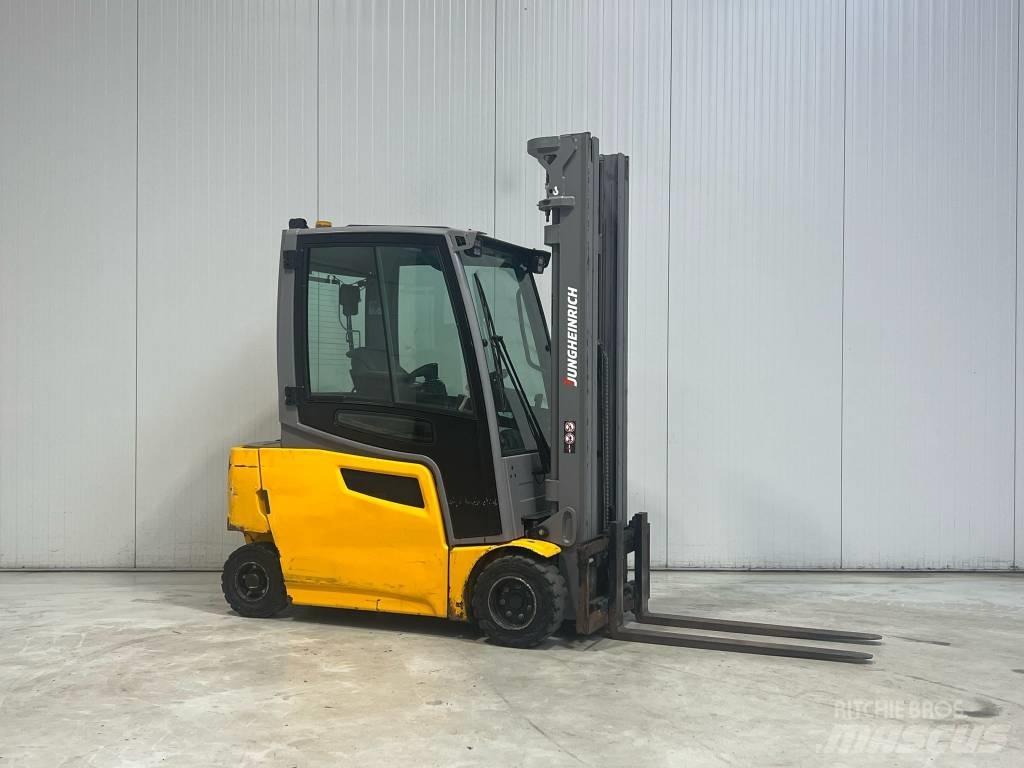 Jungheinrich EFG320 전동 지게차