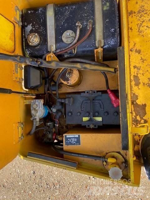 Sakai TS 160 공기 타이어 롤러