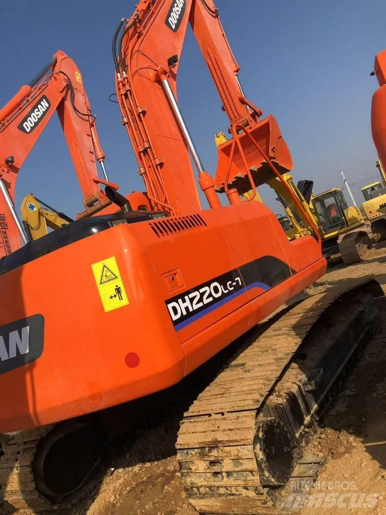 Doosan 220-7 대형 굴삭기 29톤 이상