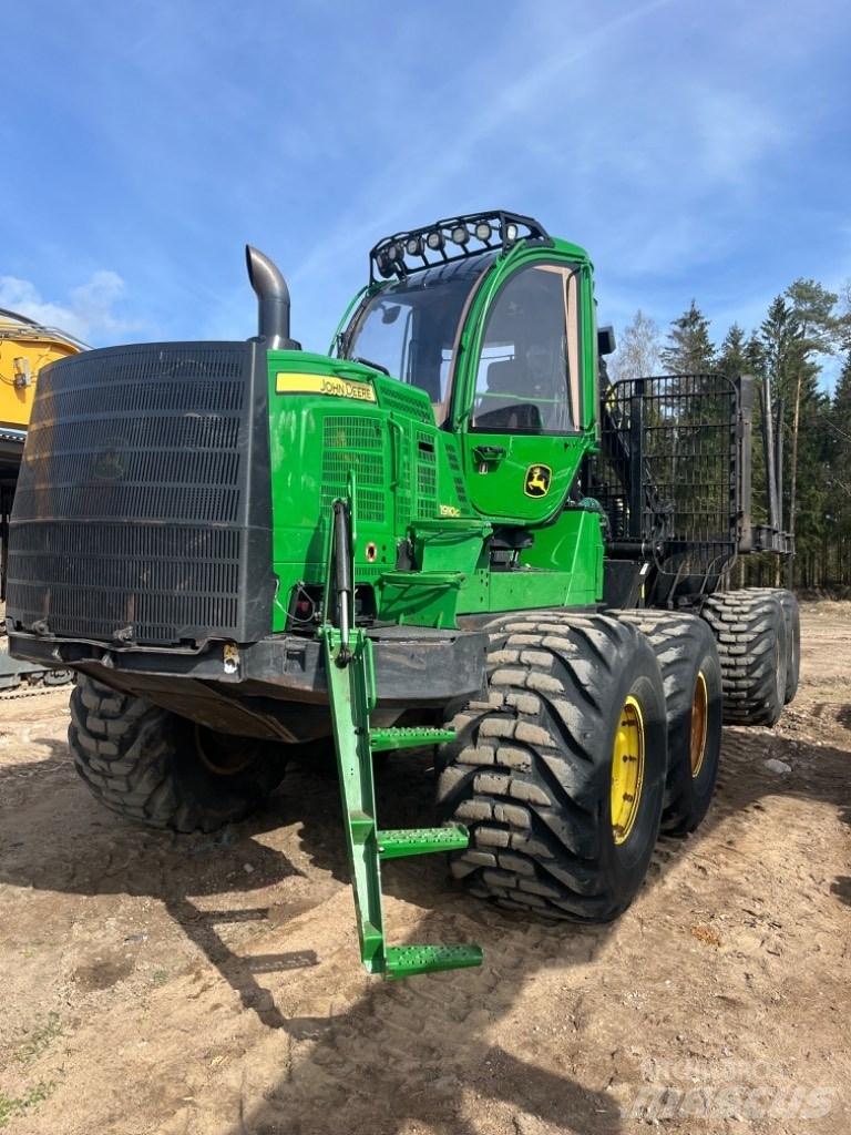 John Deere 1910g 원목 포워더