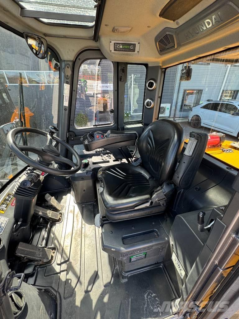 Hyundai 80D-9 디젤 지게차