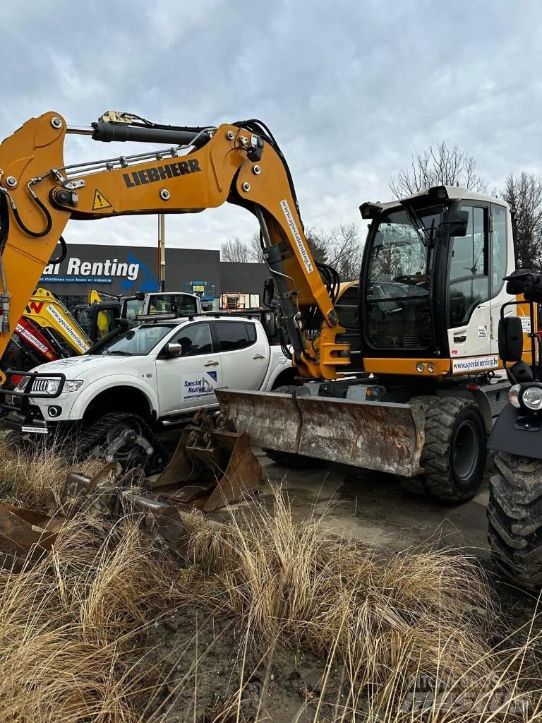Liebherr 910 Compact  휠 굴삭기