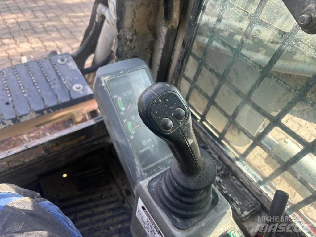 Takeuchi TL 230  스키드로더