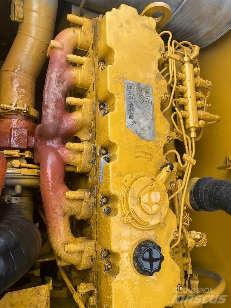 CAT 320 D 대형 굴삭기 29톤 이상