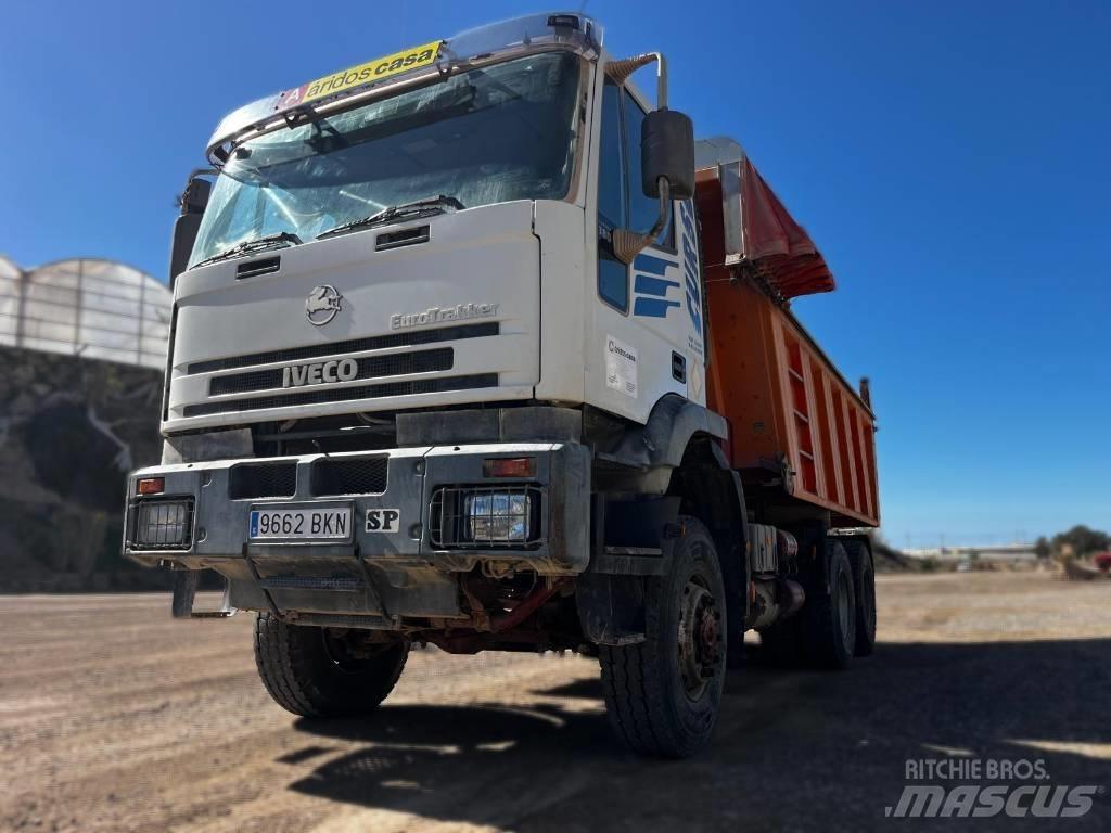 Iveco Trakker 380 덤프 트럭