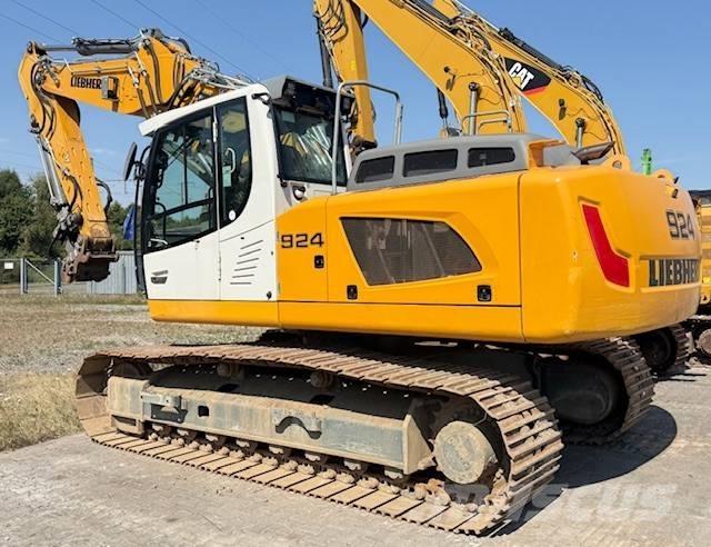 Liebherr R924 SLC 대형 굴삭기 29톤 이상