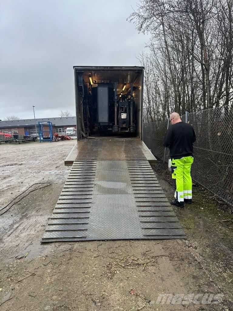 Ditch Witch JT 24 수평 굴착 장치