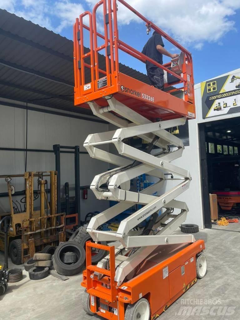 Snorkel S 3246 E 가위형 리프트