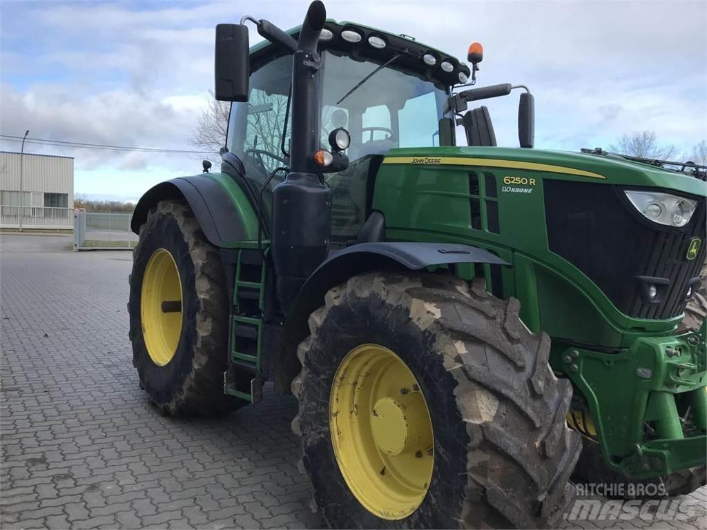 John Deere 6250R 트랙터