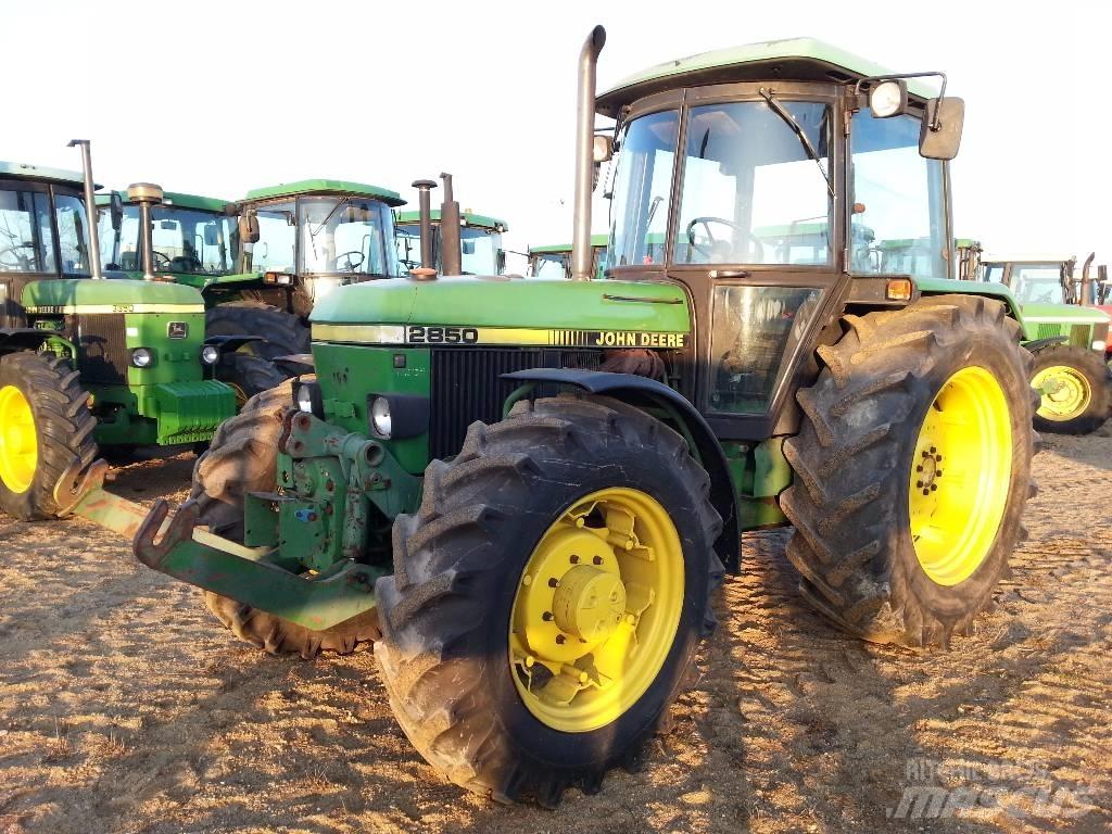 John Deere 2850 트랙터