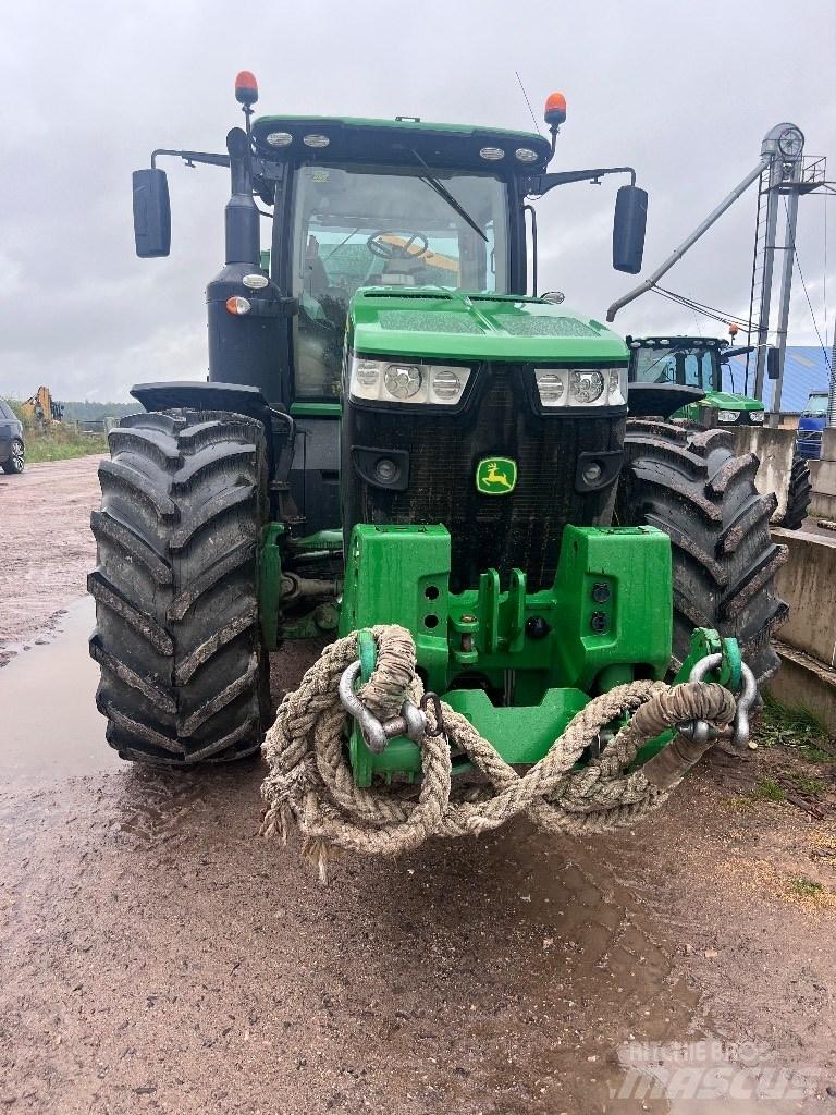 John Deere 8320R 트랙터