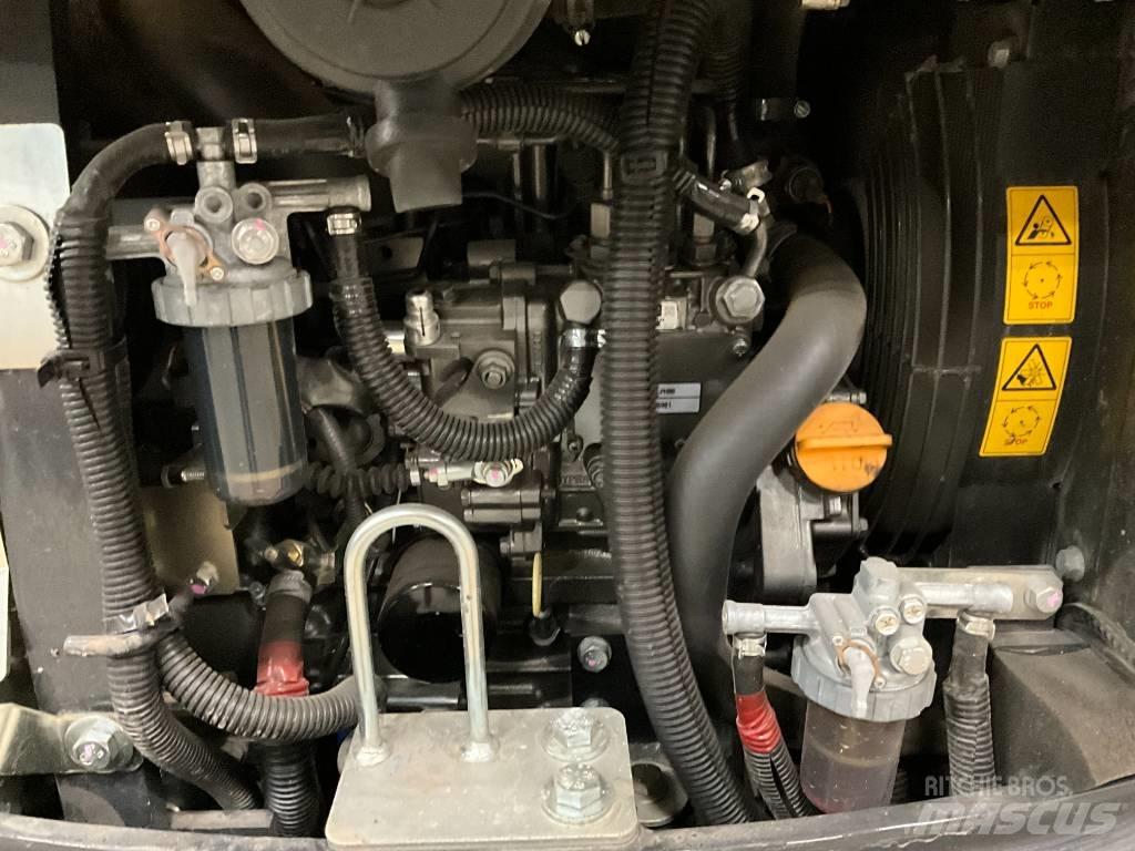 Hitachi ZX 19-6 소형 굴삭기 7톤 미만