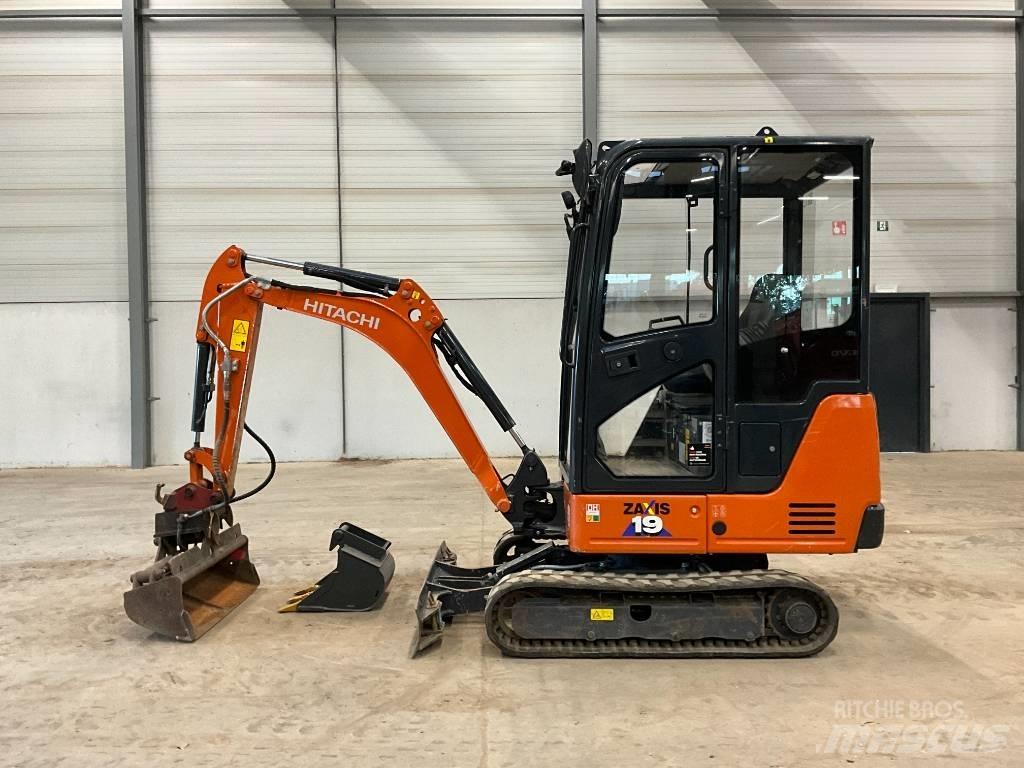 Hitachi ZX 19-6 소형 굴삭기 7톤 미만