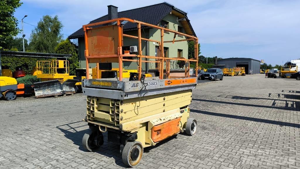 JLG 3246 ES 가위형 리프트