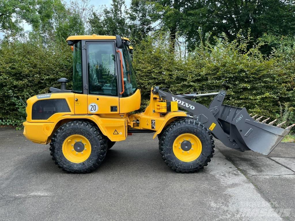 Volvo L 30 H  휠로우더
