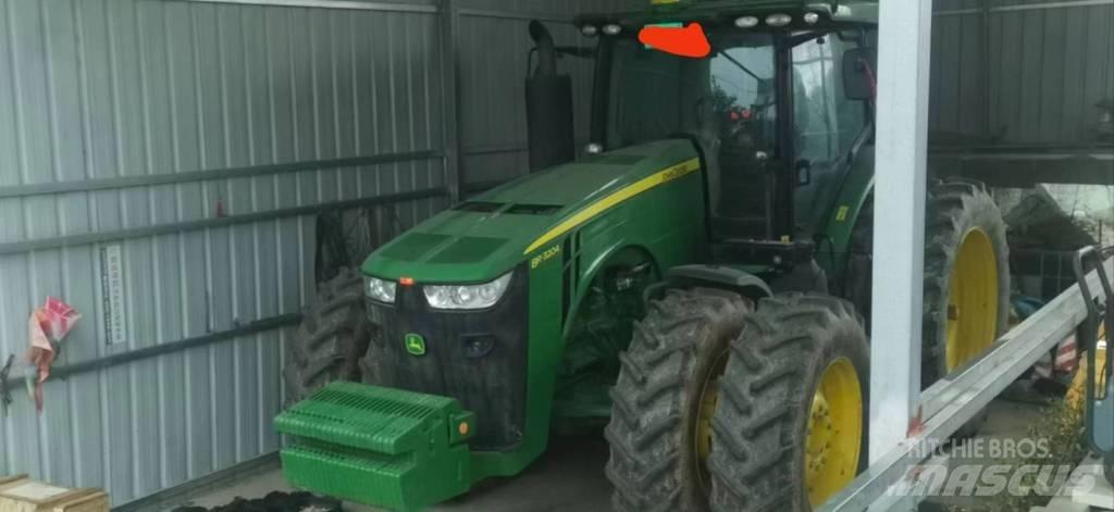 John Deere 8R·3204 트랙터