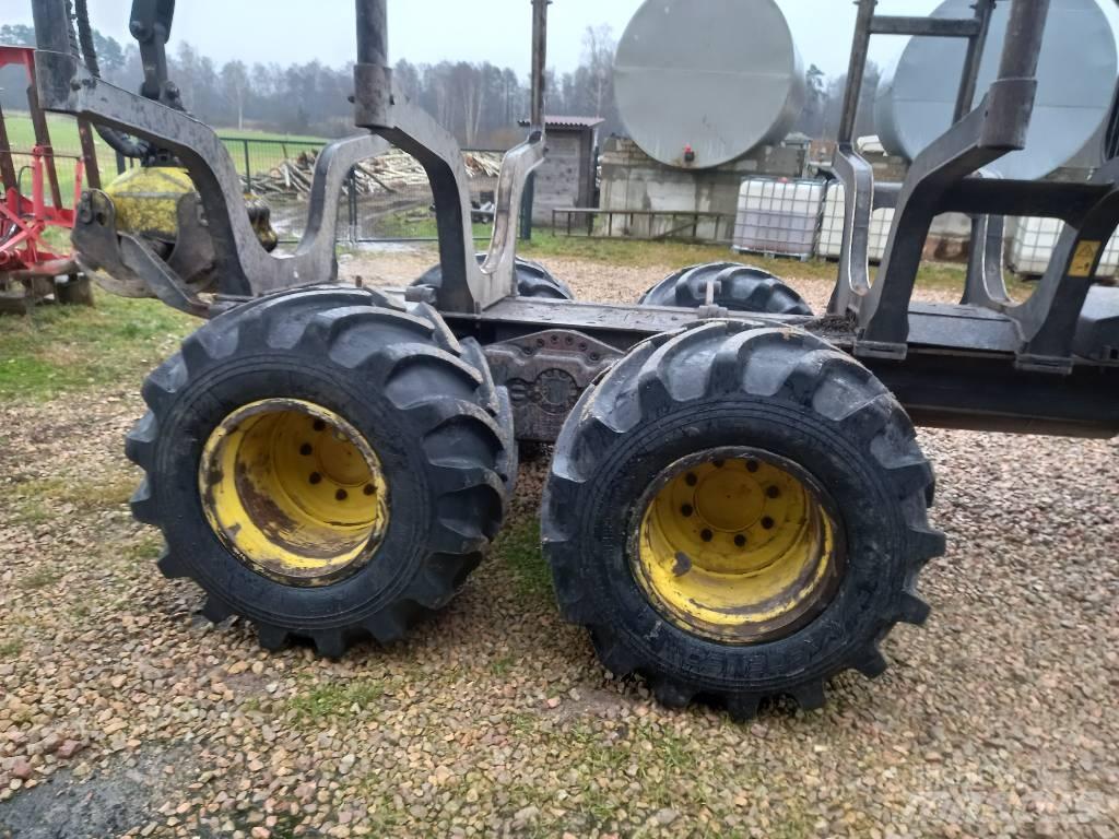 John Deere 810E 원목 포워더