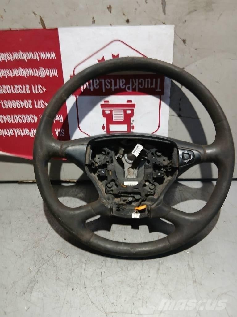 Scania P 420   1495393 캐빈 및 인테리어