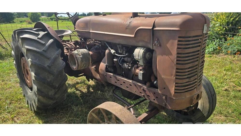 McCormick WD-6 트랙터