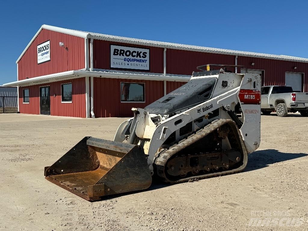 Bobcat MT 85  스키드로더
