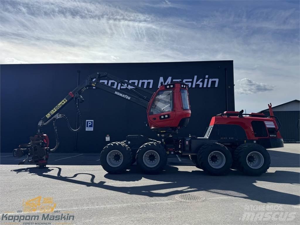 Komatsu 931XC 원목 하베스터