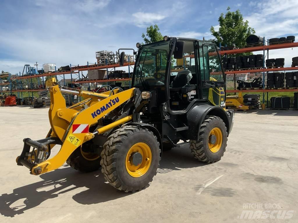 Komatsu WA80M-8  휠로우더