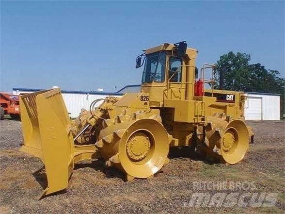 CAT 826C 폐기물 다짐기
