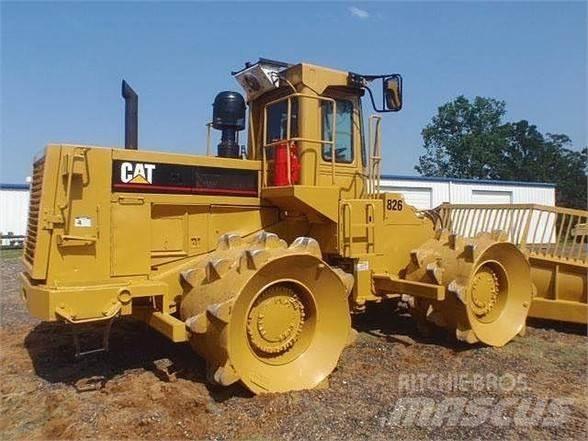 CAT 826C 폐기물 다짐기