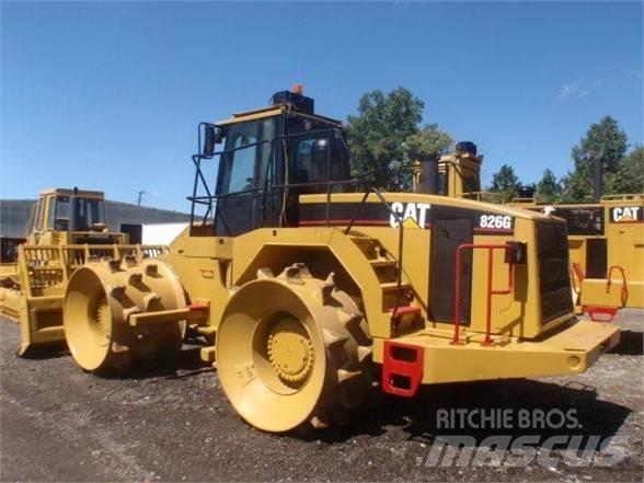 CAT 826G 폐기물 다짐기